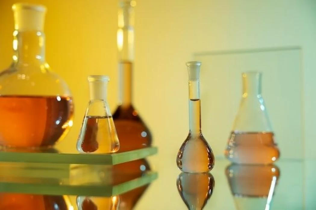 Temukan Alkohol Aman Terbaik di Supplier Kimia Unggulan 